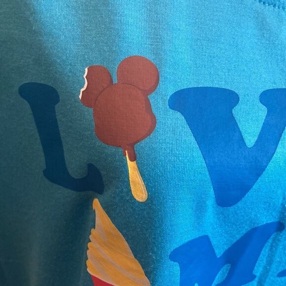 Disney Parks Living my best life T-shirt, size 2X, fair used condition - Picture 3 of 10